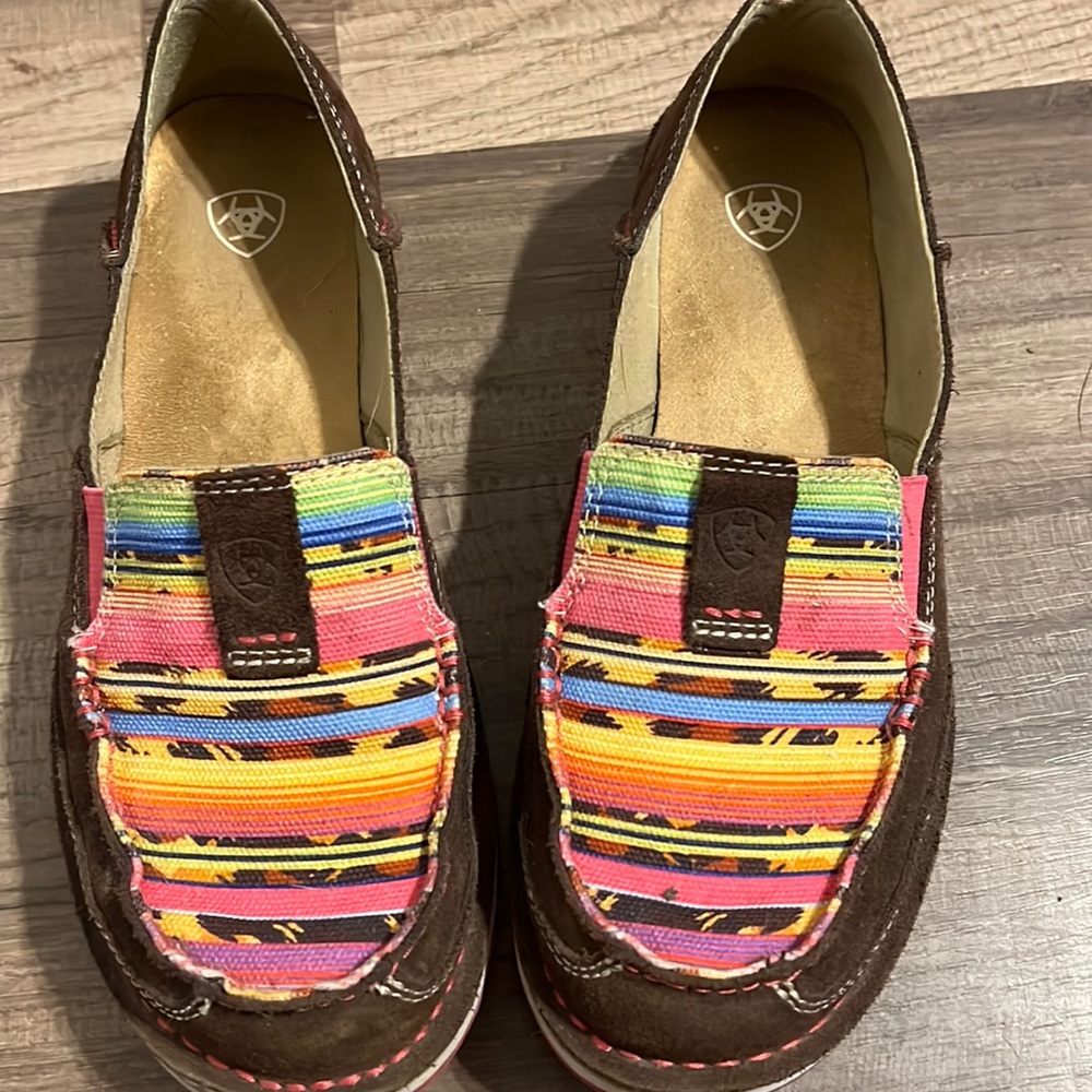 Ariat Cruisers size 7.5 excellent condition